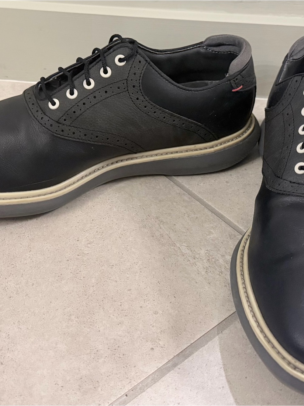 FootJoy Black Leather Golf Shoes - Picture 2 of 10